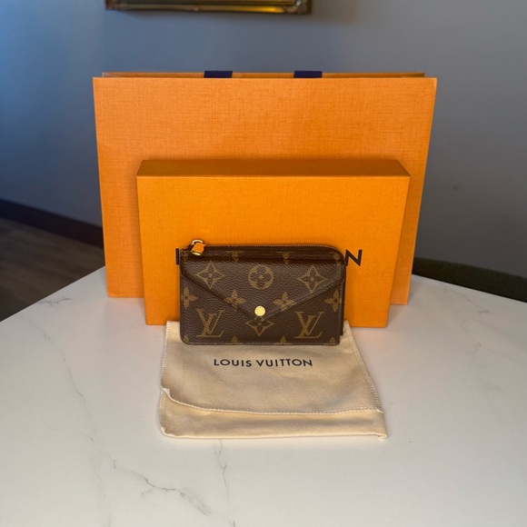 AUTHENTIC Louis Vuitton Card Holder Recto Verso Wallet in Monogram - Picture 2 of 12